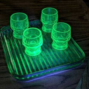 Uranium Shot Glass Set With Green Glass Tray Vintage